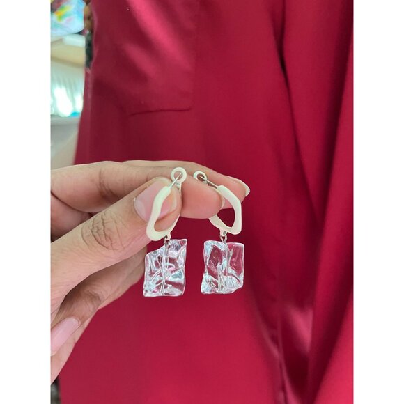 Chunky earrings , clear white earrings , acrylic  ice cube statement earrings - Picture 4 of 6